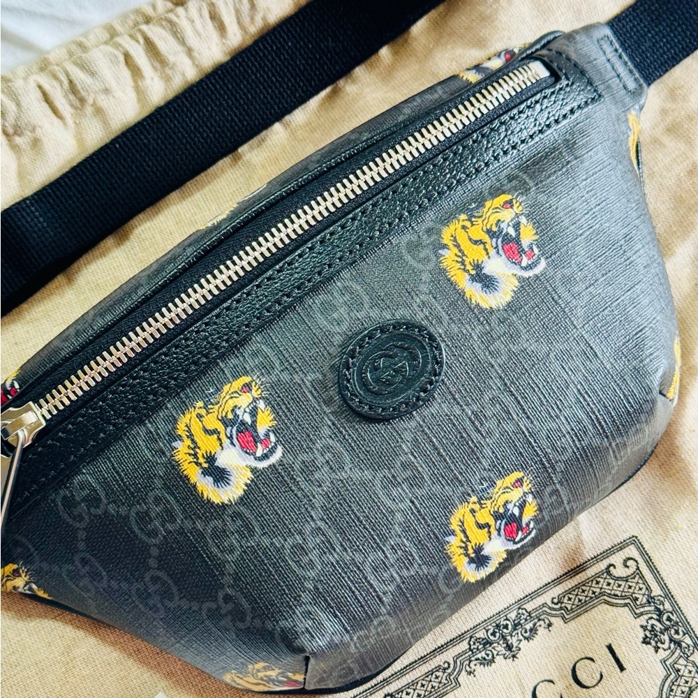 ✨GG Belt Bag with Tiger Print ✨